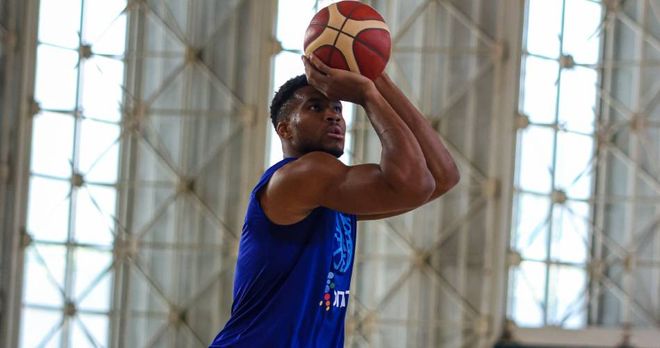 欧锦赛热身赛：字母哥继续缺阵 约基奇率塞尔维亚击败希腊